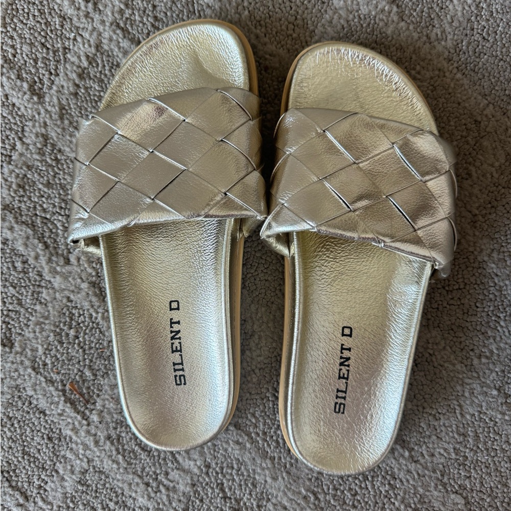Silent D Women's Gold Woven Slide Sandals